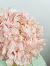 Load image into Gallery viewer, Vintage 1940s pastel pink petals millinery hat
