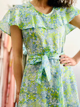 Load image into Gallery viewer, Vintage 1920s style green floral dress
