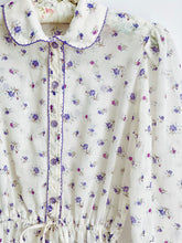Load image into Gallery viewer, Vintage 1970s violet cotton floral dress
