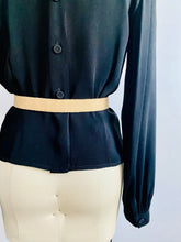 Load image into Gallery viewer, Vintage 1970s belt w heart shaped buckle
