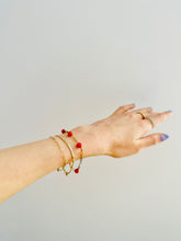 Load image into Gallery viewer, Vintage dainty gold chain coral bead bracelet
