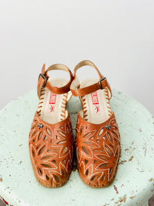 Vintage brown embroidered leather sandals