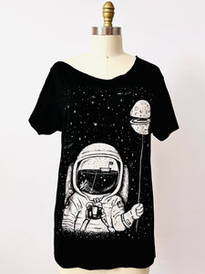 Vintage black “astronaut” graphic tee