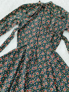 Vintage 1950s Novelty Heart Print Floral Dress w Neck Ties