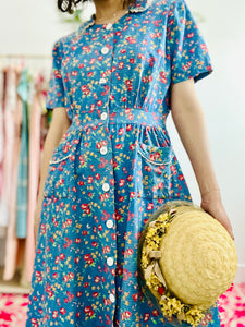 Vintage 1940s blue floral day dress