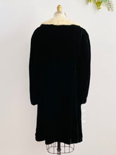 Load image into Gallery viewer, Vintage 1930s Satin Lined Velvet Coat w Fur Collar
