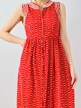 Load image into Gallery viewer, Vintage 1960s zig zag floral dress
