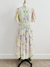 Load image into Gallery viewer, Vintage Floral Cotton Dress in Pastel Colors w Ribbon Bow
