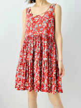 Load image into Gallery viewer, Red floral dress w scalloped neckline
