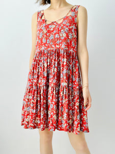 Red floral dress w scalloped neckline