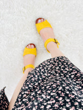 Load image into Gallery viewer, Yellow clog style sandals
