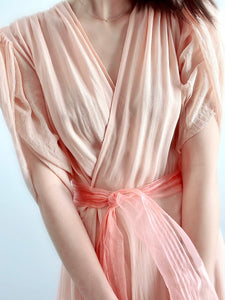 Vintage 1930s peach dressing gown w petal sleeves
