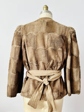 Load image into Gallery viewer, Vintage 1940s plush velvet jacket
