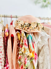 Load image into Gallery viewer, Vintage 1930s pastel pink millinery hat
