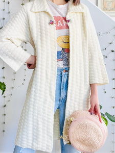 Vintage 1960s white sweater duster