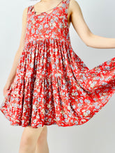 Load image into Gallery viewer, Red floral dress w scalloped neckline

