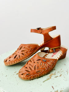Vintage brown embroidered leather sandals