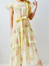 Load image into Gallery viewer, Vintage 1920s pastel daisy dress
