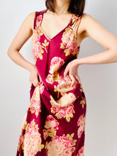 Load image into Gallery viewer, Vintage burgundy color rayon silk floral pink roses print dress
