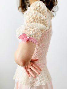 Vintage 1930s tulle lace mesh top w pink ribbon bows