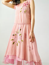 Load image into Gallery viewer, Vintage 1920s lilac color silk dress with ribbonwork
